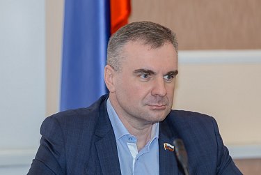 На одного депутата меньше